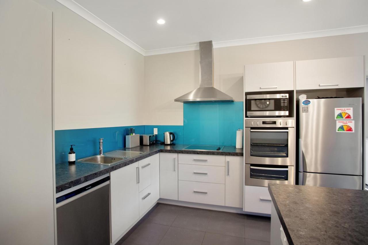 Sky Blue Retreat - Waihi Beach Holiday Home Bagian luar foto