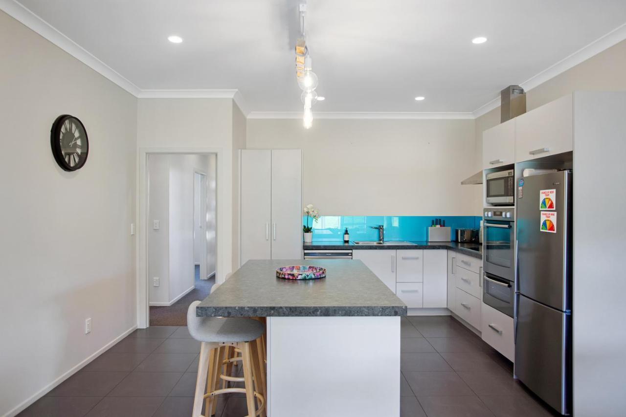Sky Blue Retreat - Waihi Beach Holiday Home Bagian luar foto