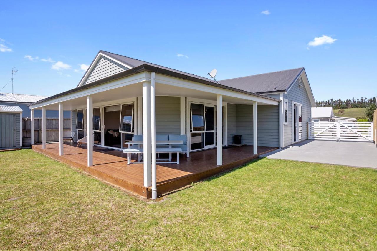 Sky Blue Retreat - Waihi Beach Holiday Home Bagian luar foto