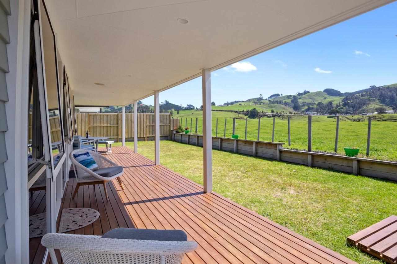 Sky Blue Retreat - Waihi Beach Holiday Home Bagian luar foto